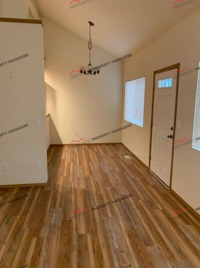 Photo - r95 Unit 3809