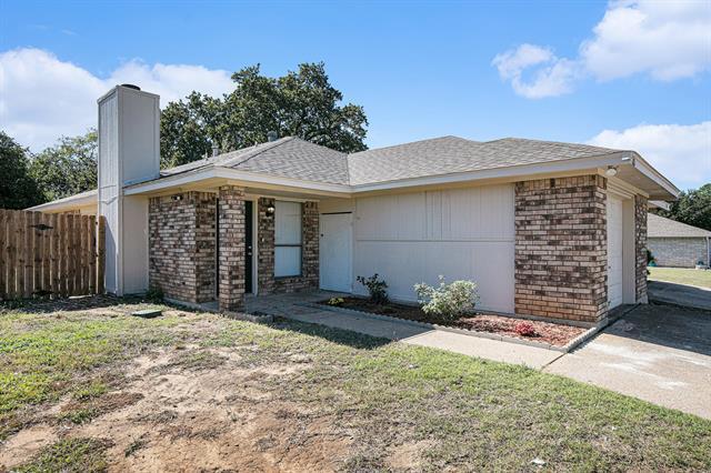 Building Photo - 2112 Windhurst Dr