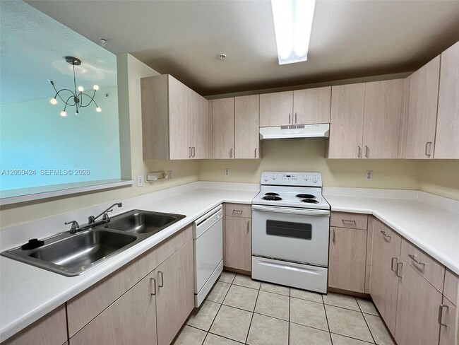 Photo - 50 Menores Ave Unit 518
