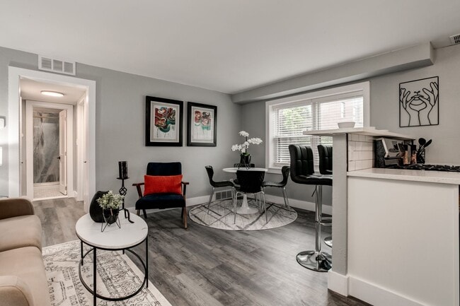 Photo - Broadway 46 Apartments