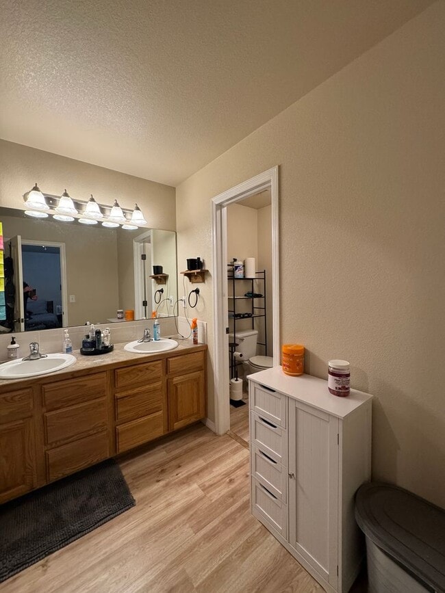 Photo - Beautiful 5 Bedroom home in Wellington