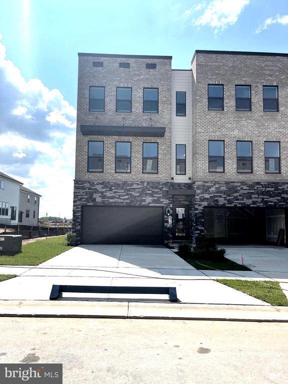 Building Photo - 876 Amity St Rental