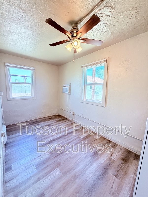 Photo - 234 E 32nd St