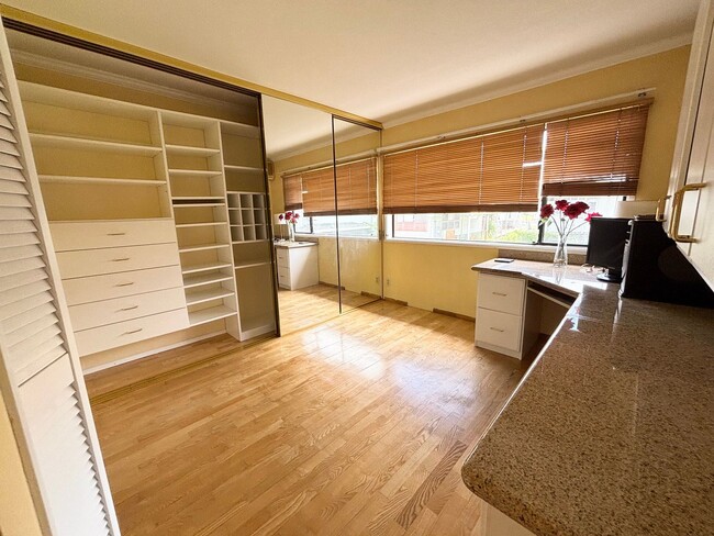 2 Bedroom 1.5 Bathroom at Nuuanu Streamsid... - 2 Bedroom 1.5 Bathroom at Nuuanu Streamsid... House