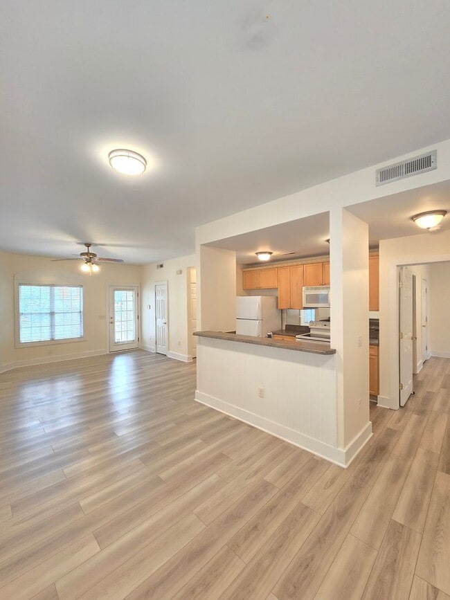 Photo - Trolley Path - Minutes to Downtown WILM, N...