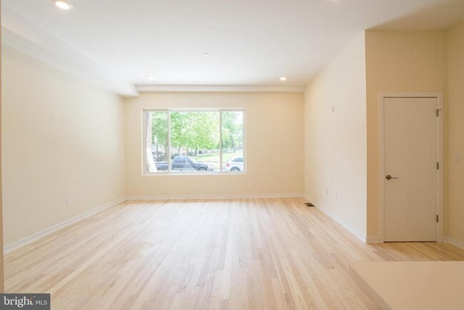 Photo - 1300 S 24th St Unit D1