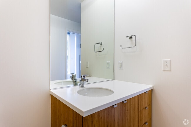 1BR, 1.5BA Townhome - 935 SF