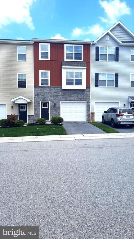 Photo - 835 Schooner Ln Townhome
