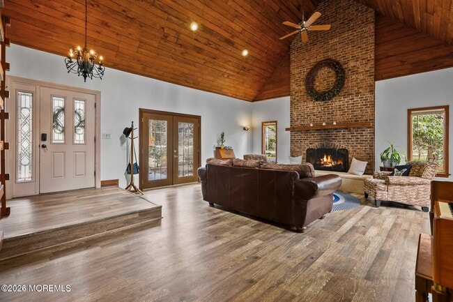 Photo - 1244 Whitesville Rd