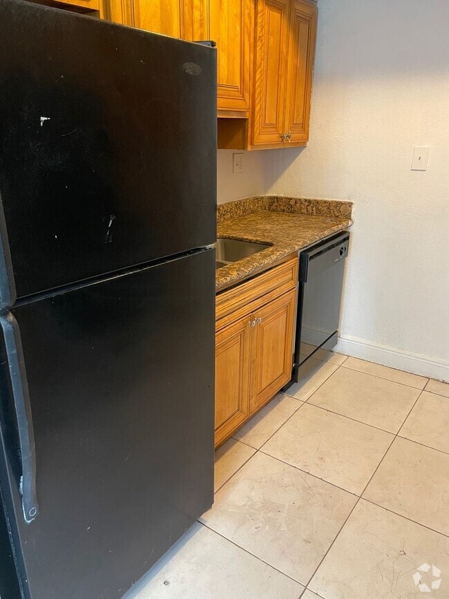 Building Photo - Millennium Palms - 4717 C Unit 4717 C Rental