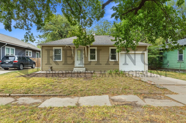 Building Photo - 1434 S Laura Ave