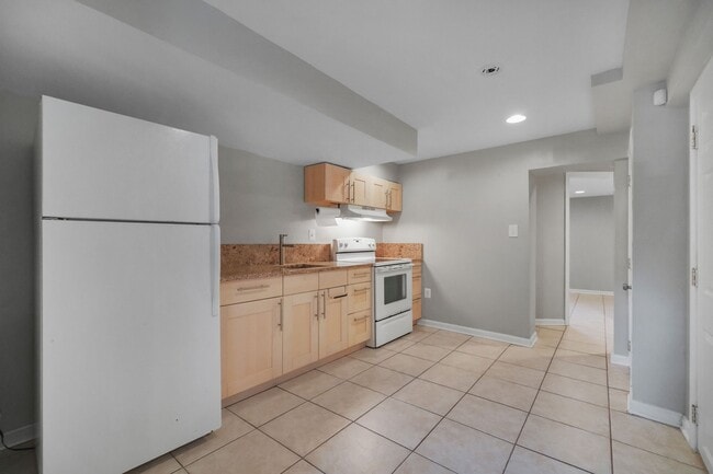 Photo - 318 Farragut St NW Unit B