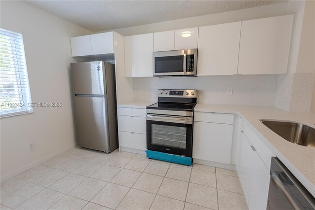 Photo - 719 NW 208th Way