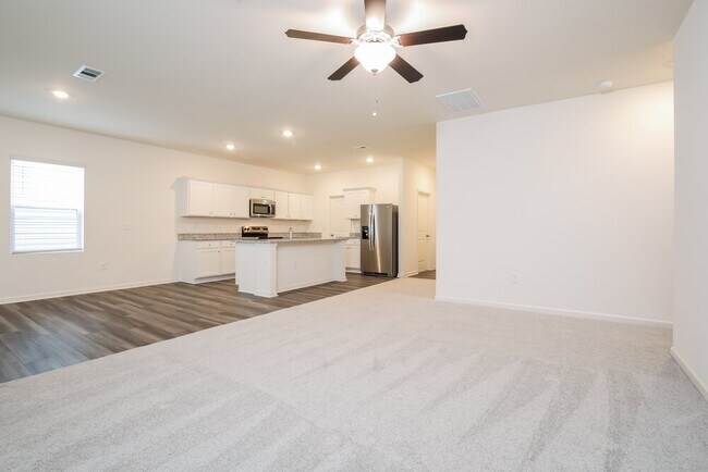 Photo - 292 Babbling Brk Dr