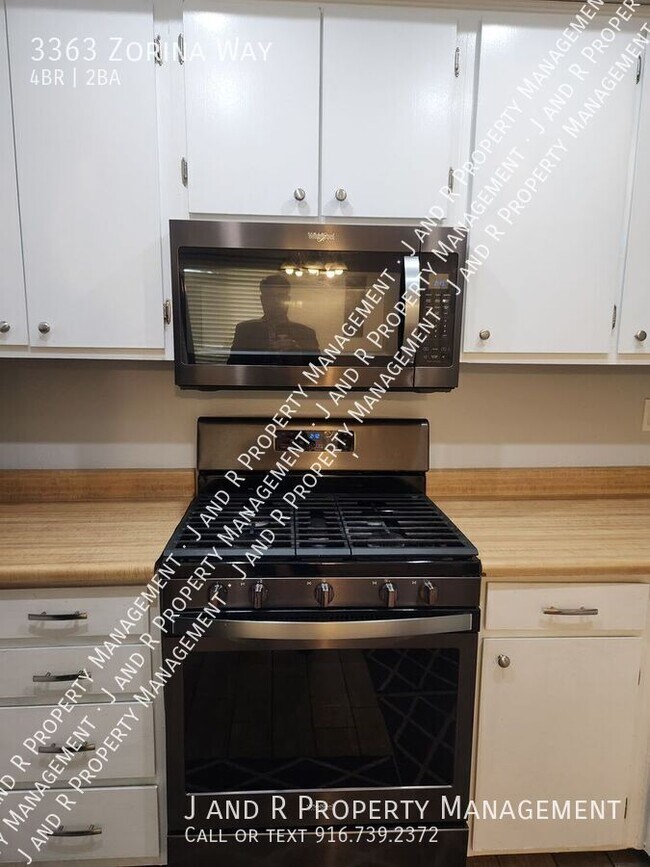 Photo - 3363 Zorina Way