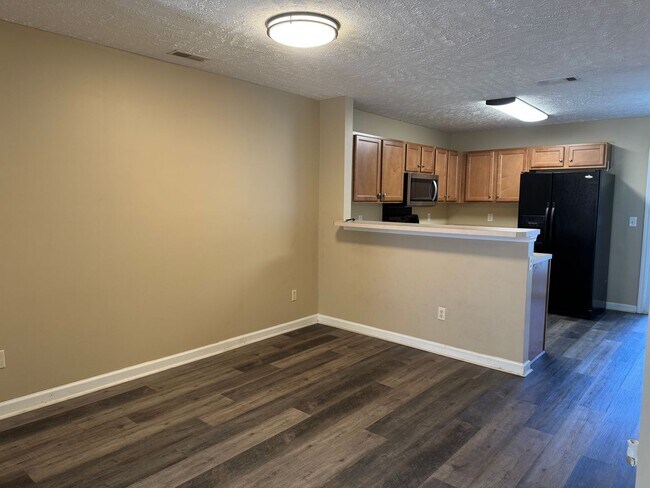 Photo - 2BR Townhome in Shadow Glen