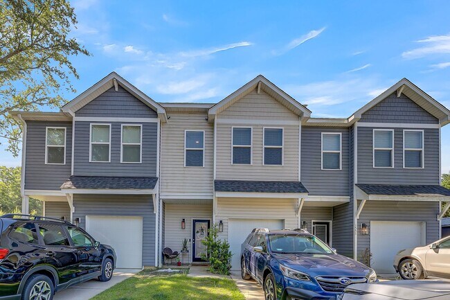 Photo - 1549 Evergreen St