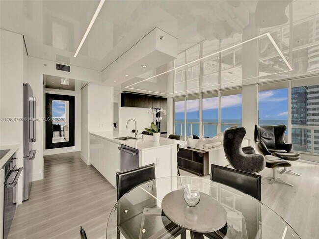 Building Photo - 6365 Collins Ave Rental