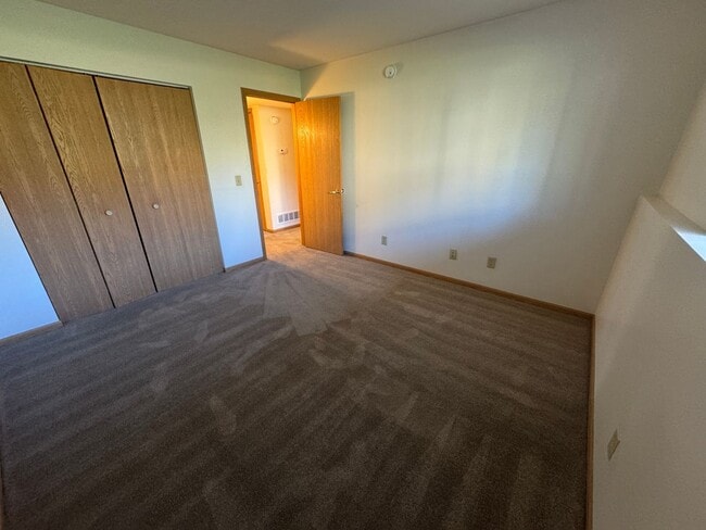 Lakeland Villa Apartments