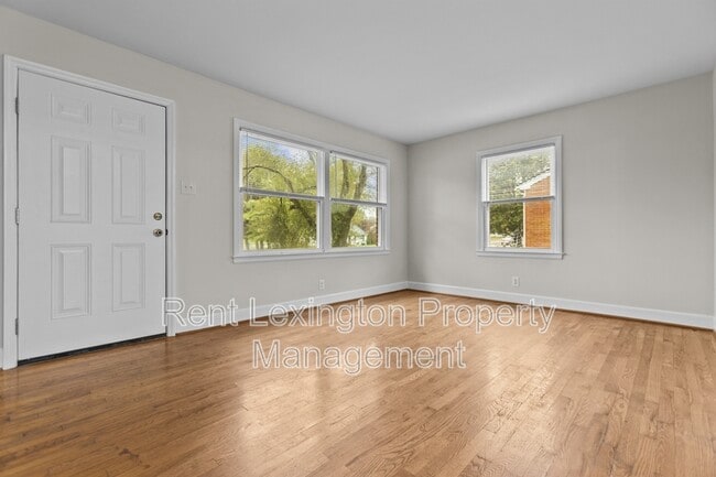 Photo - 265 Zandale Dr