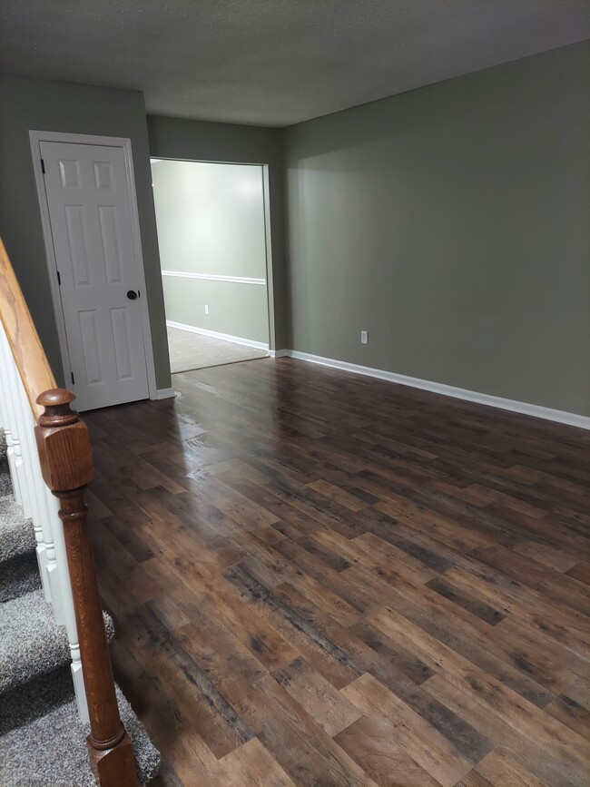View of living room - 120 Eveningside Dr Unit B