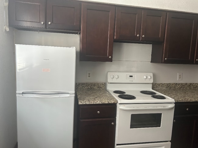 Photo - 6125 Bushmills St Unidad 1