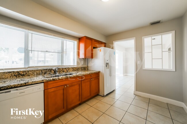 Photo - 2807 Utopia Dr