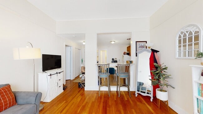 Photo - 289 Beacon St Unidad 6