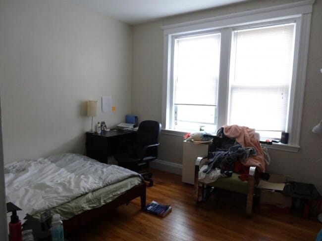 Photo - 2BR 1Bth unit. Heat/Hot Water included. Great location!