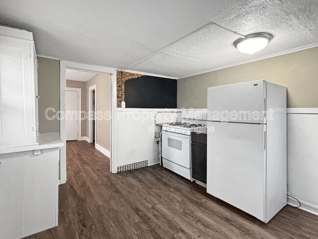 Photo - 716 Kellogg St SE