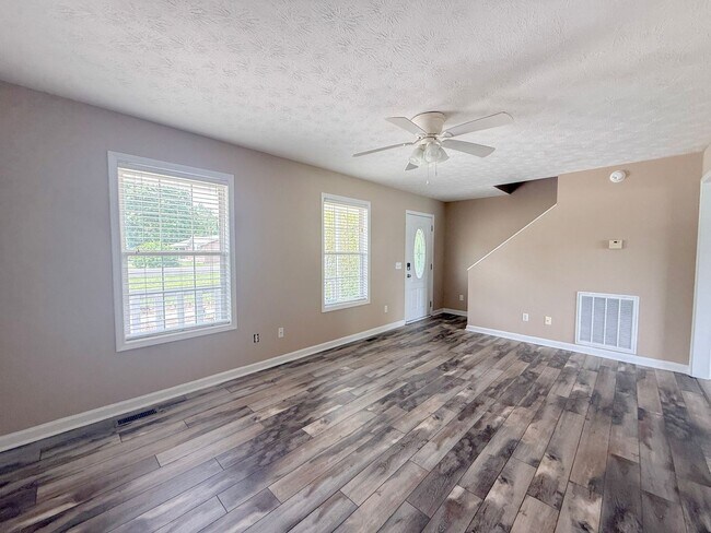 Photo - Pet-Friendly 3-Bedroom Home with Garage, Screened-In Porch & Spacious Bedrooms