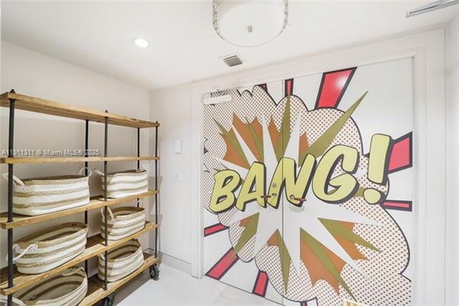 Photo - 2627 S Bayshore Dr Apartment Unit 2627 S Bayshore Dr  1103