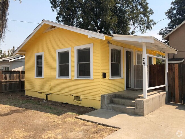 Building Photo - 703 N Brown St Rental