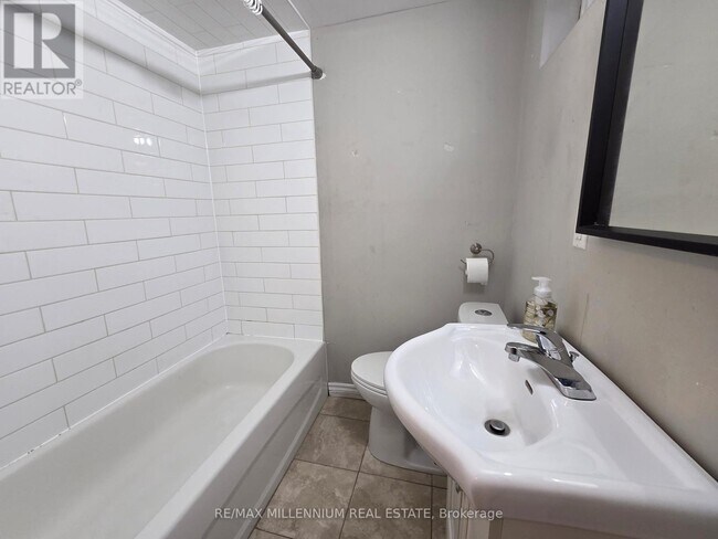 Photo - 80 Rainier Square