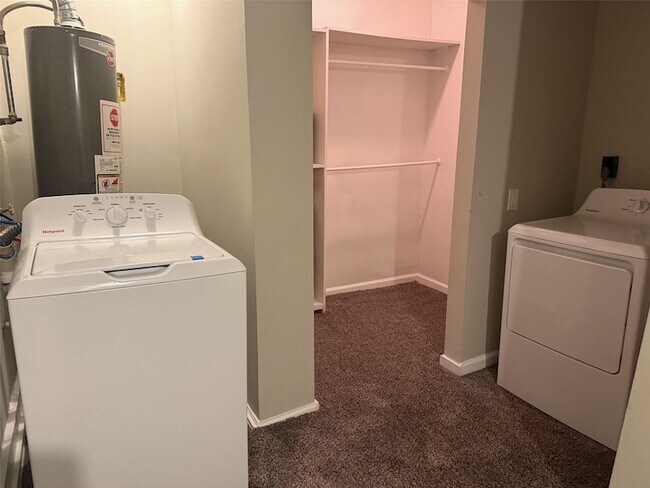 Photo - 5933 Southgood St