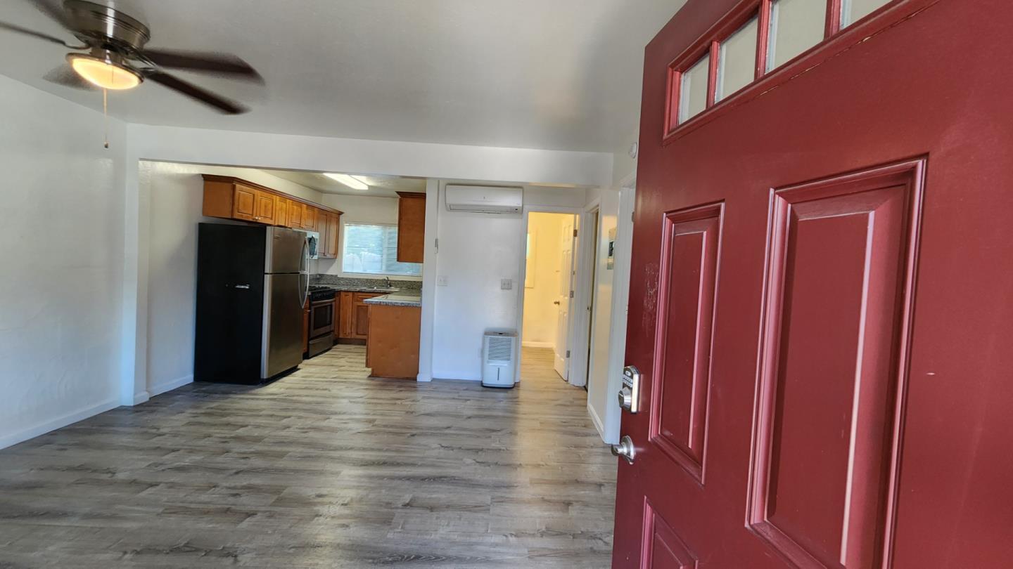 Photo - 728 W 1st Ave