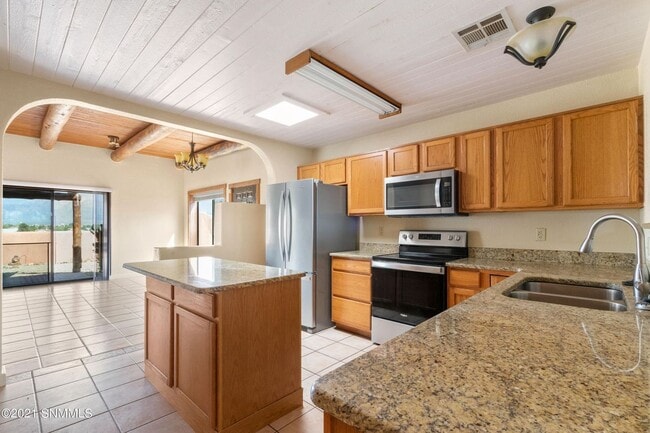 Photo - Amazing views, seated on 5 acres