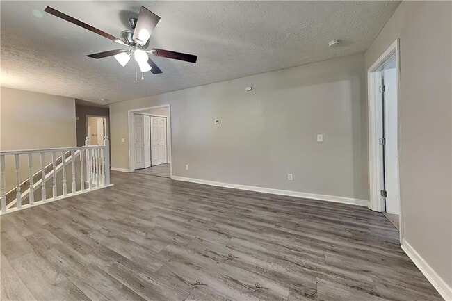 Photo - 748 Dillon Dr