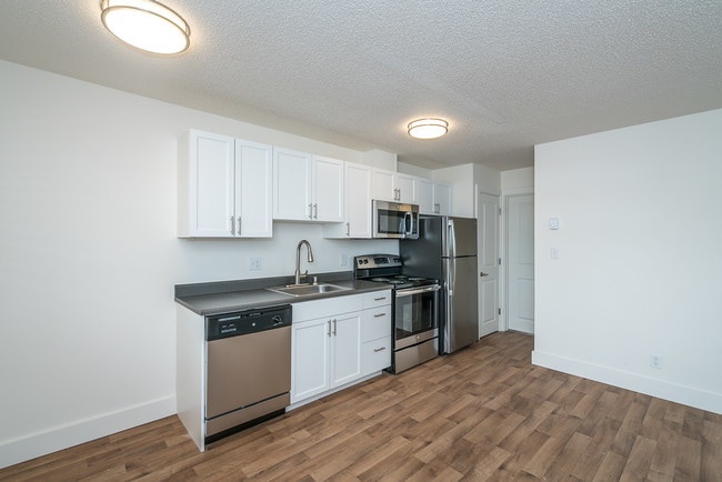 Uptown 7 Apartments