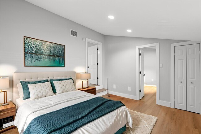 Photo - 915 Avenue E