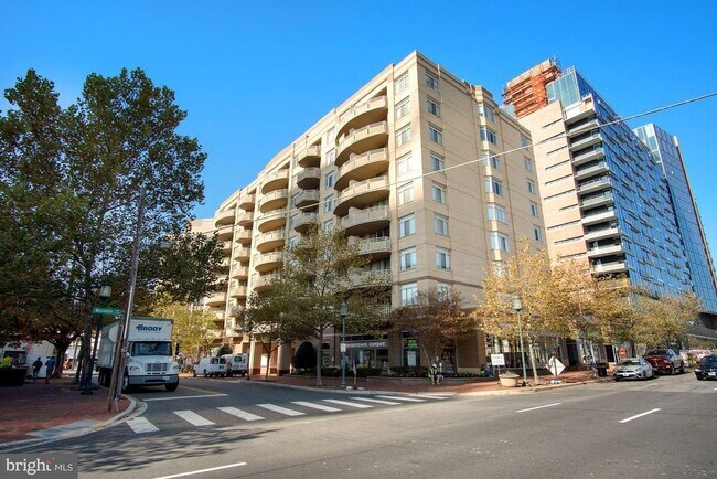 Photo - 4801 Fairmont Ave Unit 213