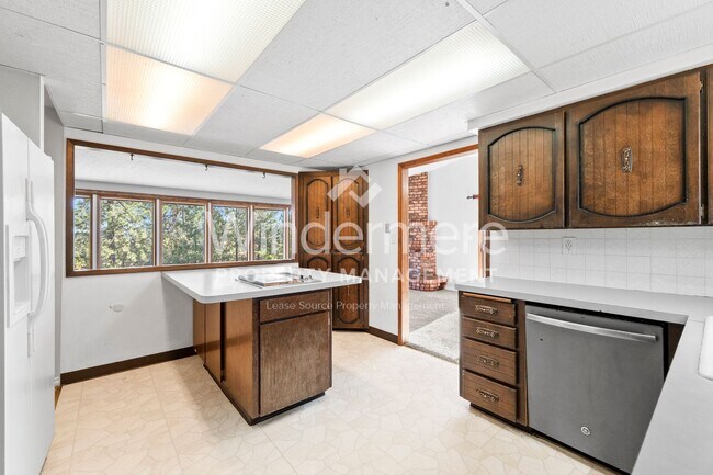Photo - 3+ Bedroom, 3 Bath Available in quiet Spokane Valley