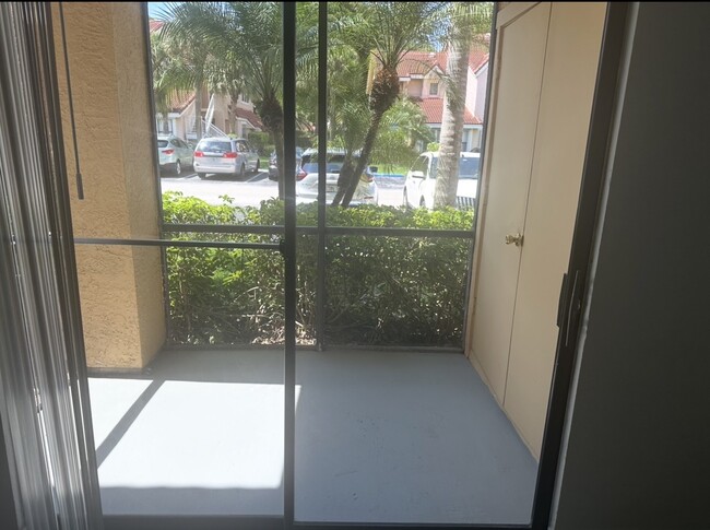 Photo - 15560 SW 104th Ter Unidad 613