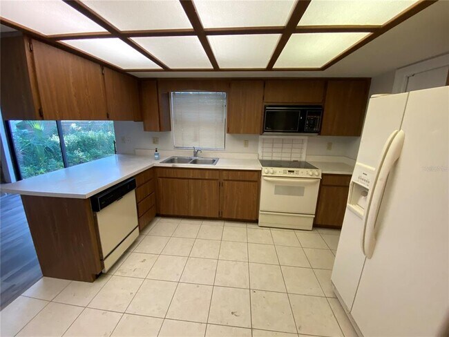 Photo - 5615 N McKay Ave