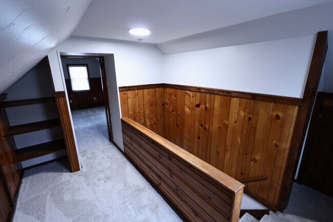 Photo - 843 Davies Ave