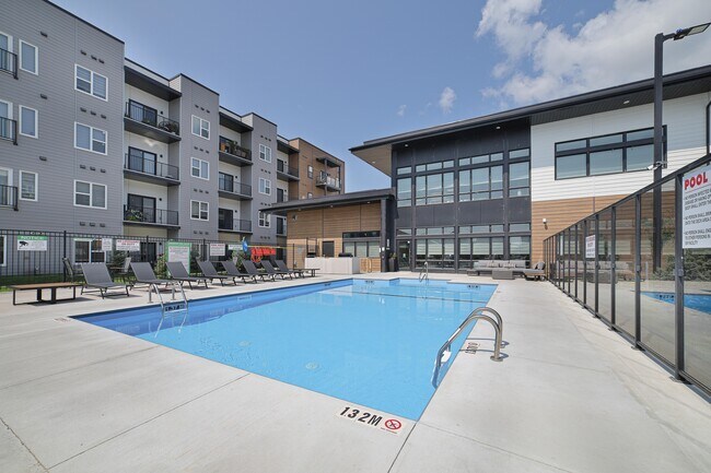 Photo - Sol at Aurora