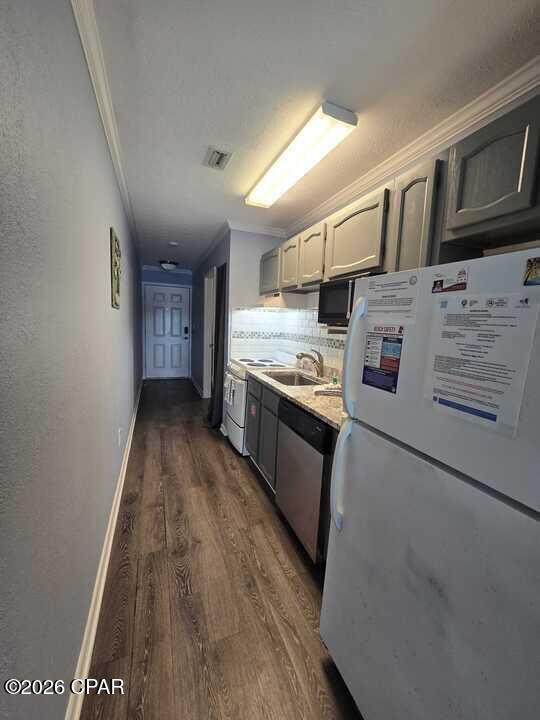 301 Lullwater Dr Unit 401