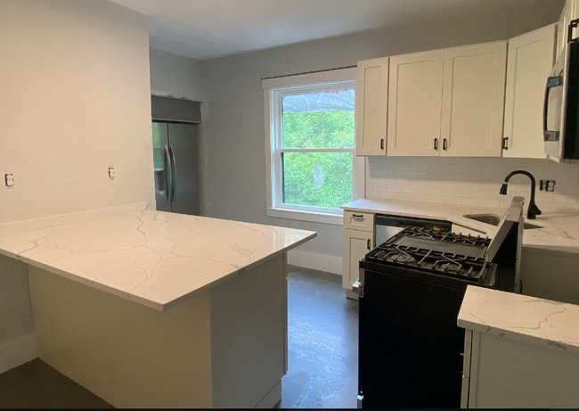 Photo - 2 Cottage St