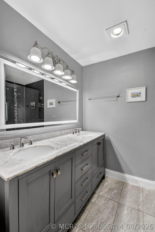 Photo - 812 NW 30th Ave