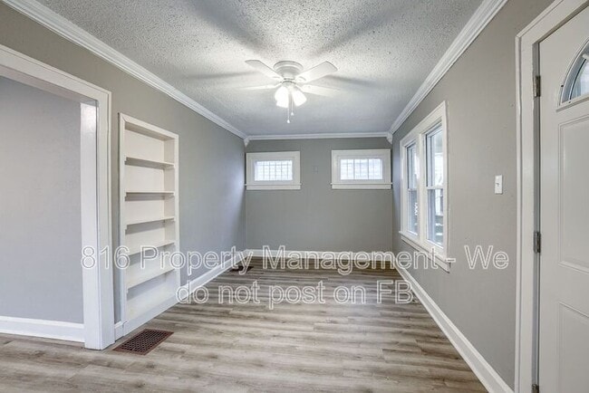 Photo - 5702 Euclid Ave E